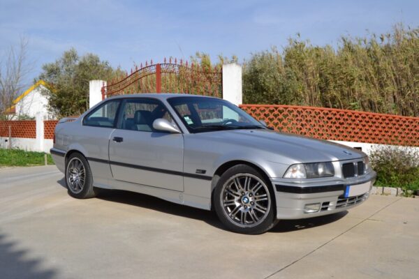 1174 BMW 325i Coupe scaled