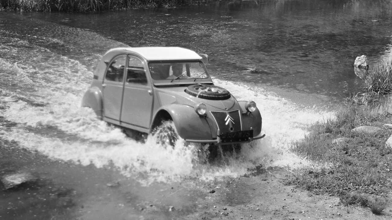 1680 Citroen 2 CV Sahara bimotore