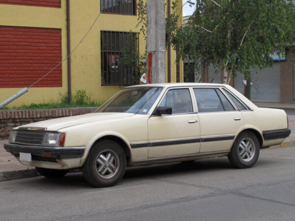 2041 Datsun Nissan Laurel 20 scaled