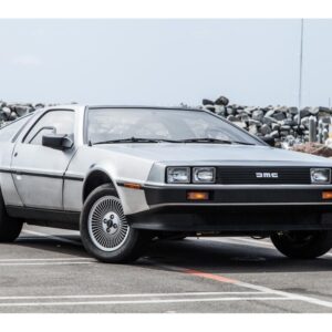 2152 De Lorean DMC 12