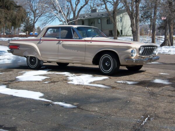 2185 Dodge Polara 500
