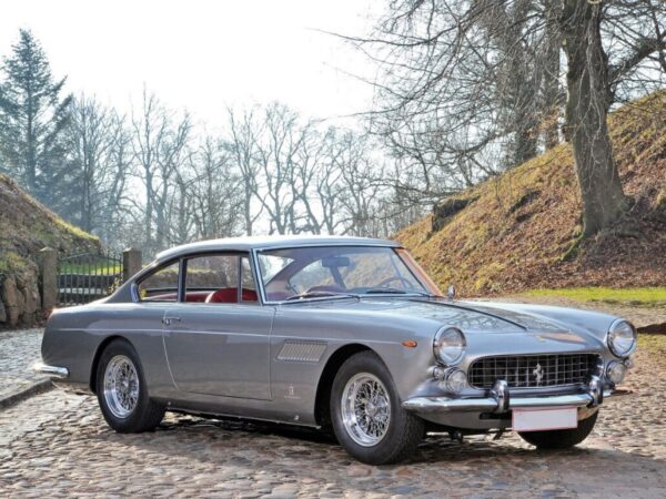 2274 Ferrari 250 GT
