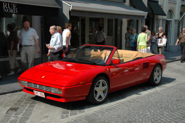 2327 Ferrari Mondial Cabrio scaled