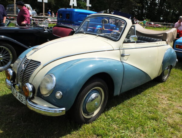 3291 IFA F9 Cabrio