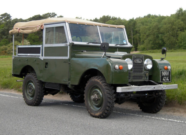 3808 Land Rover 88 scaled