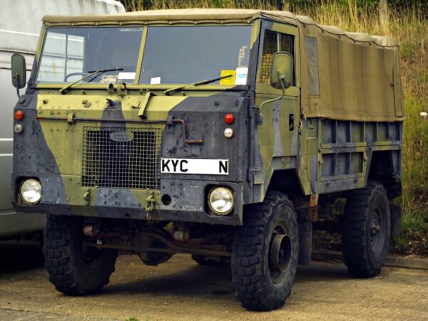 3823 Land Rover 101 Forward Control