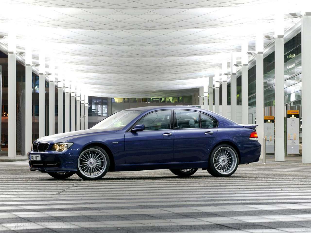 382 Alpina BMW B7 44 V8