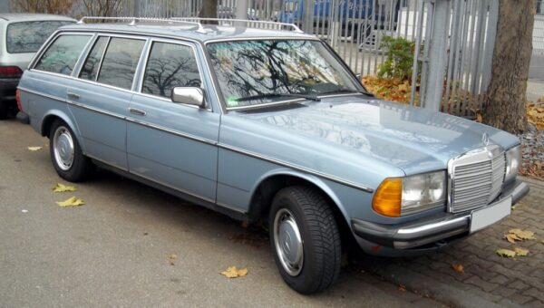 4363 Mercedes 200 T scaled