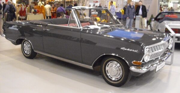 5016 Opel Rekord A Cabrio von Deutsch scaled