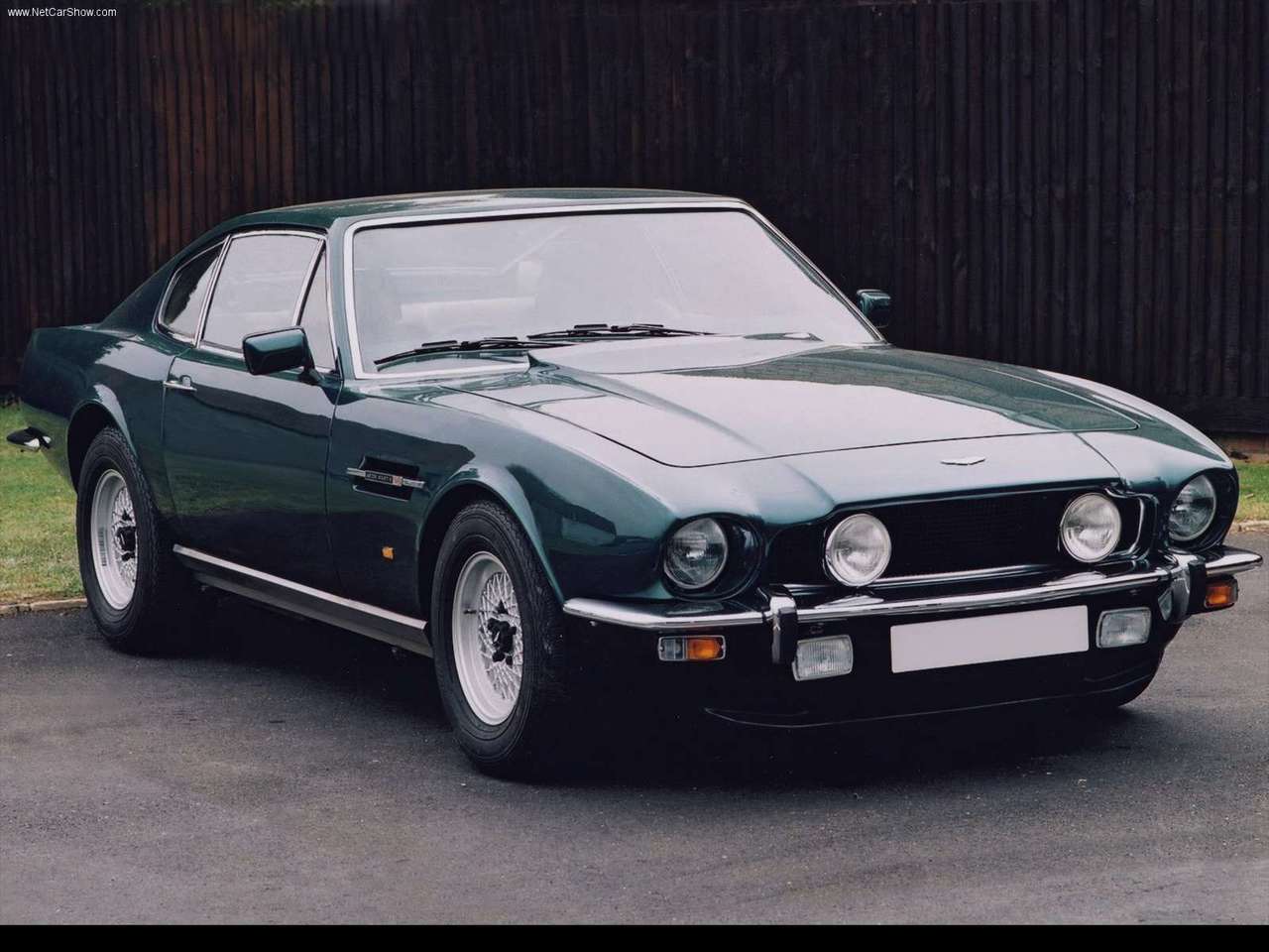 512 Aston Martin V8 Vantage
