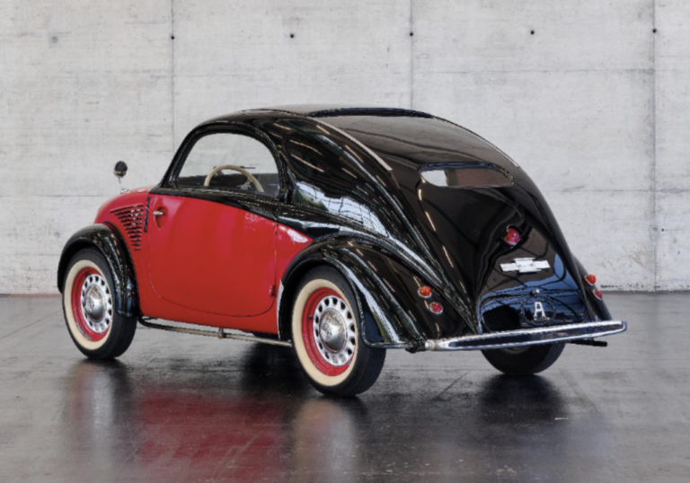 Classic Expo Salzburg 2022: da Dorotheum, soprattutto in fondo ci sono belle auto