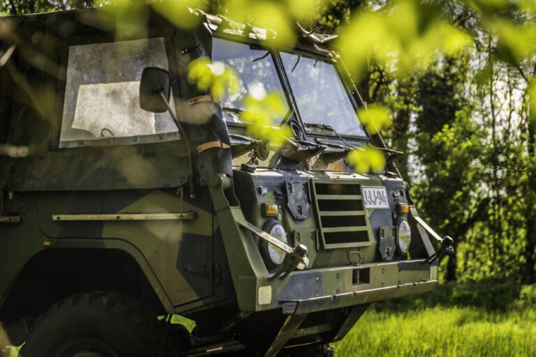 Solo per pochi (meno di 250) collezionisti: Volvo C303 Tank Killer da 13000 km in vendita